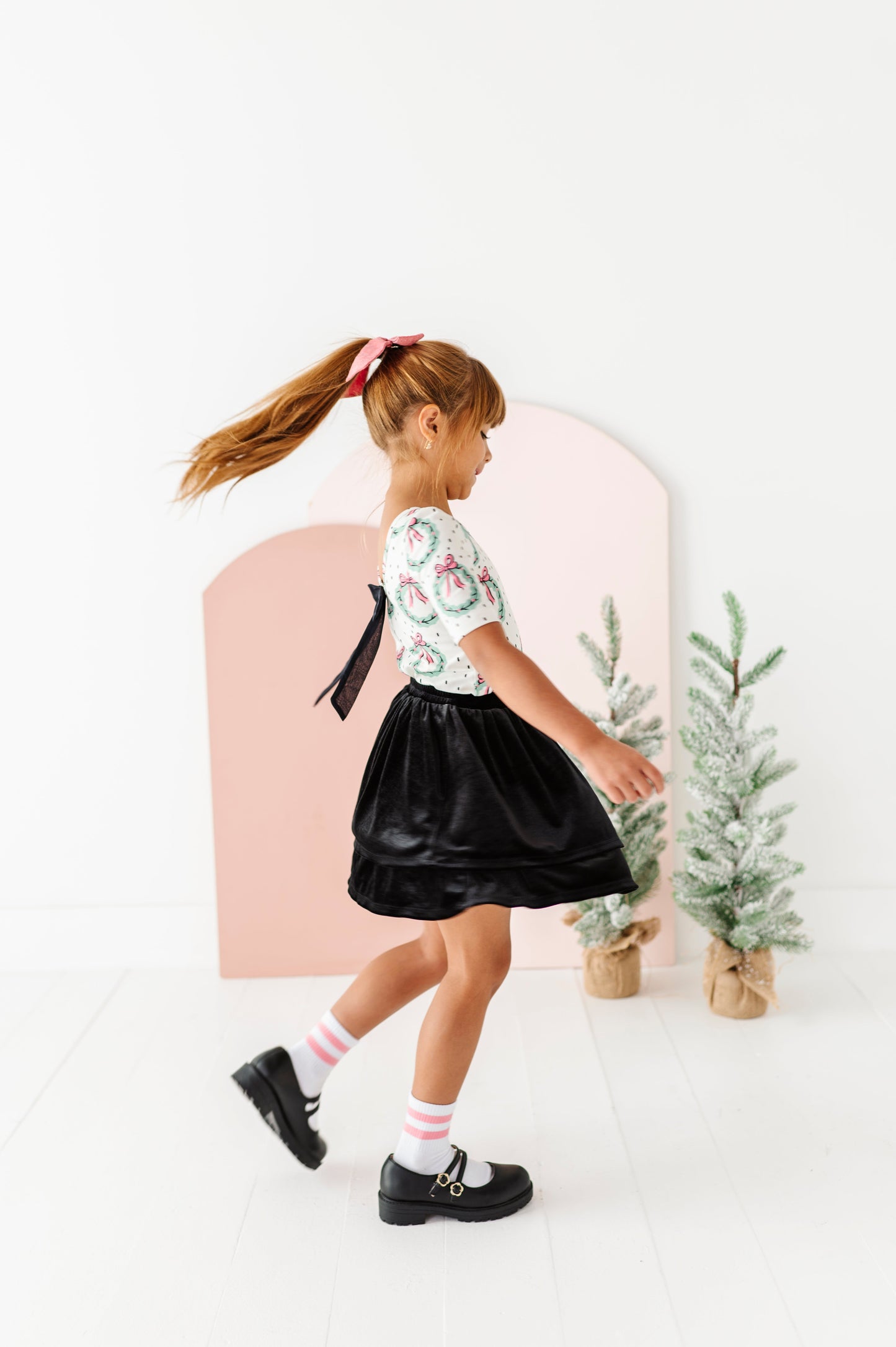 Girly Wreath Scoop Back Tee