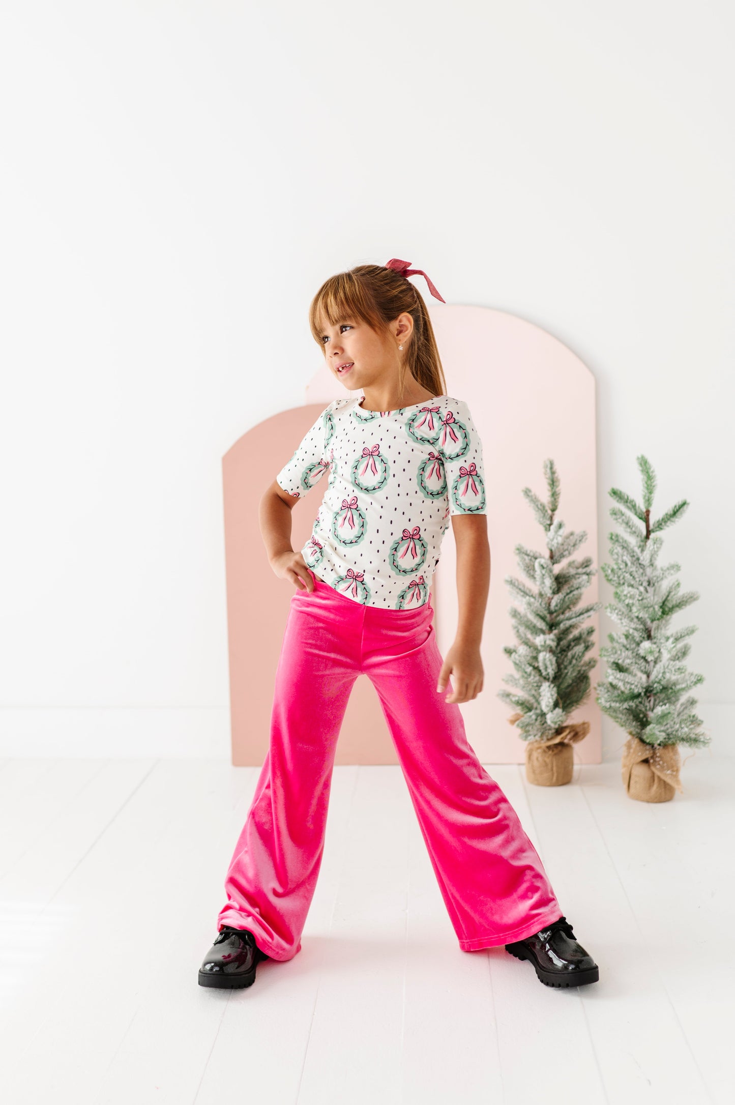 Girly Wreath Scoop Back Tee