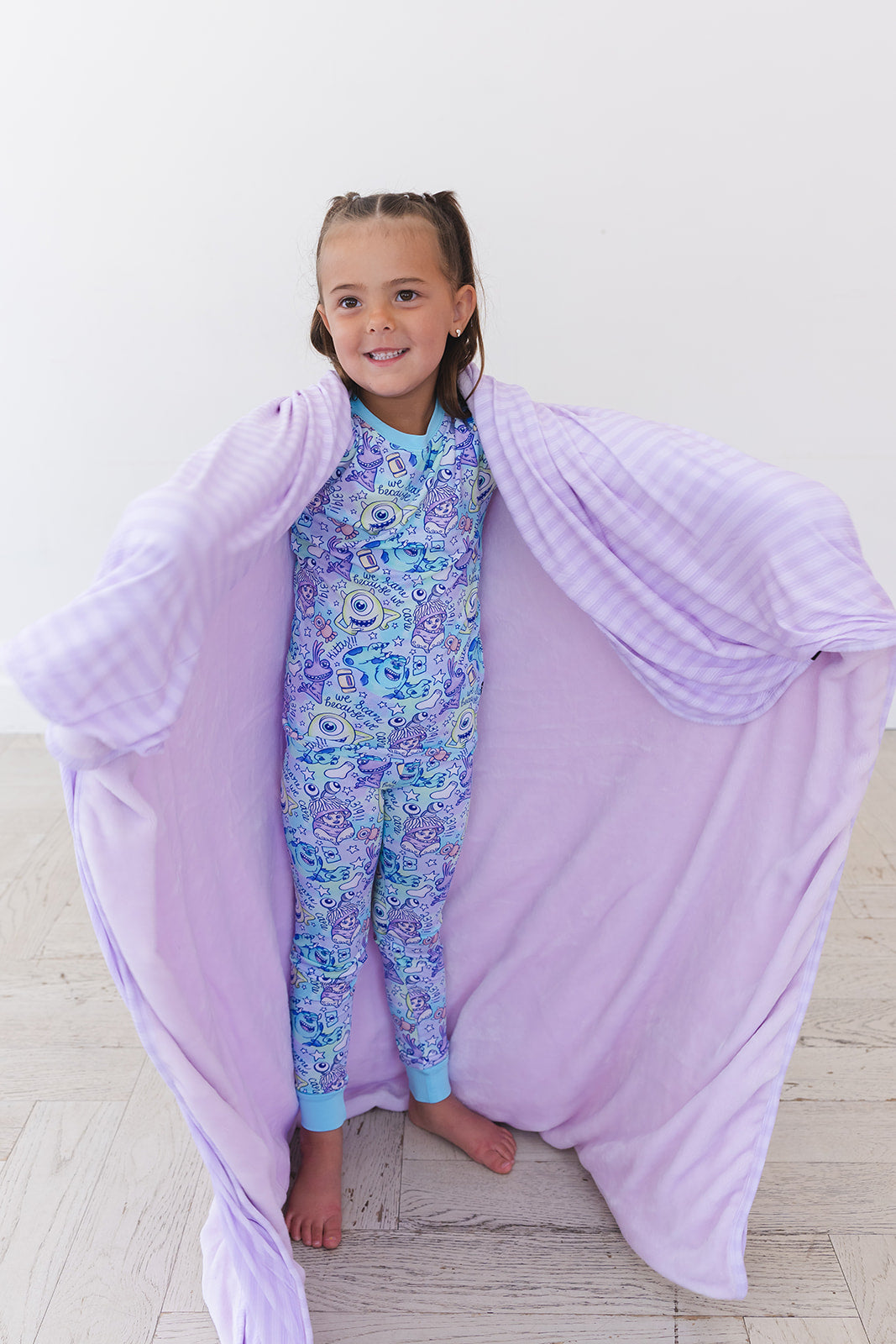 Amelia Ribbed Plush Blanket