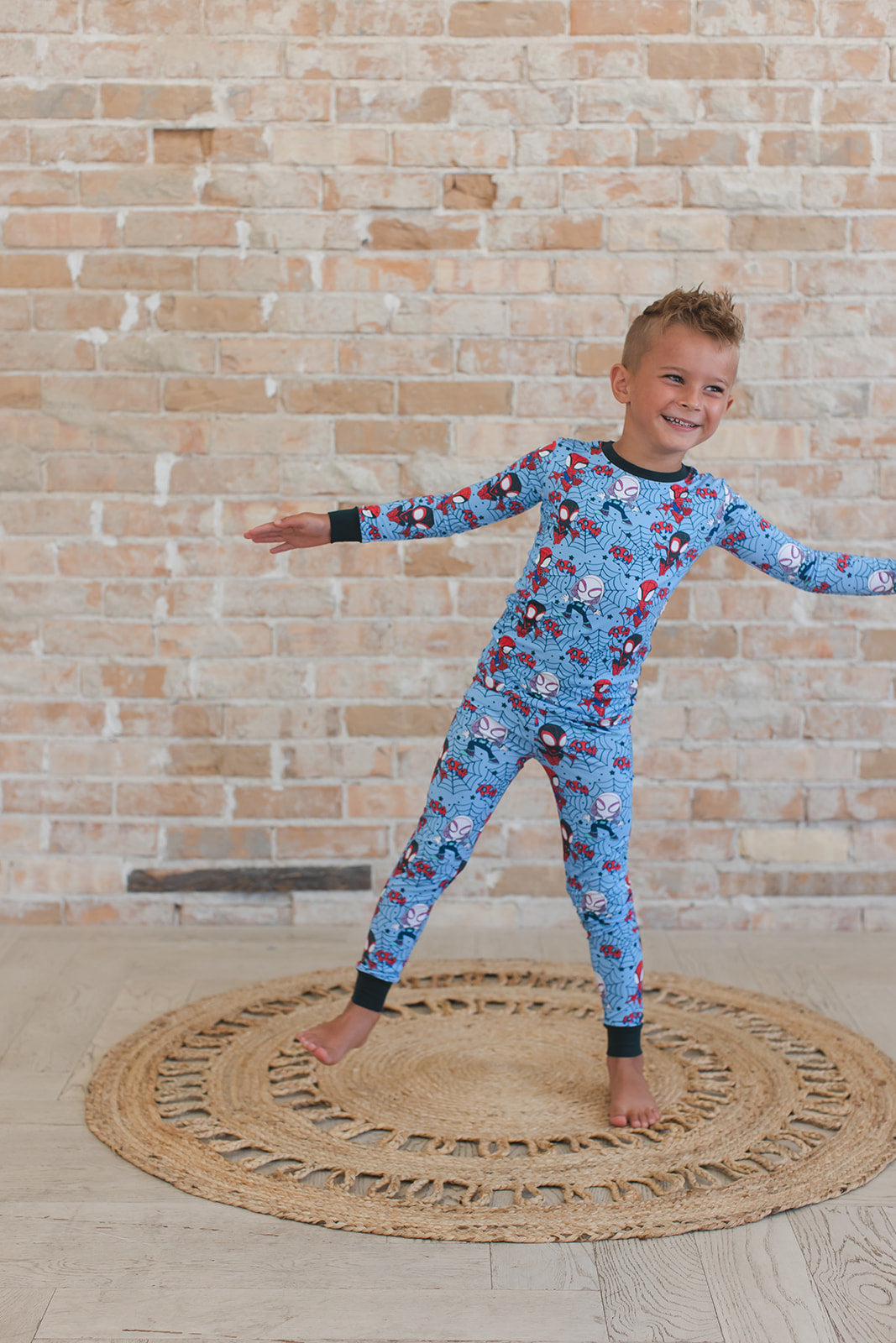 Webs UP 2-Piece Pajama Set