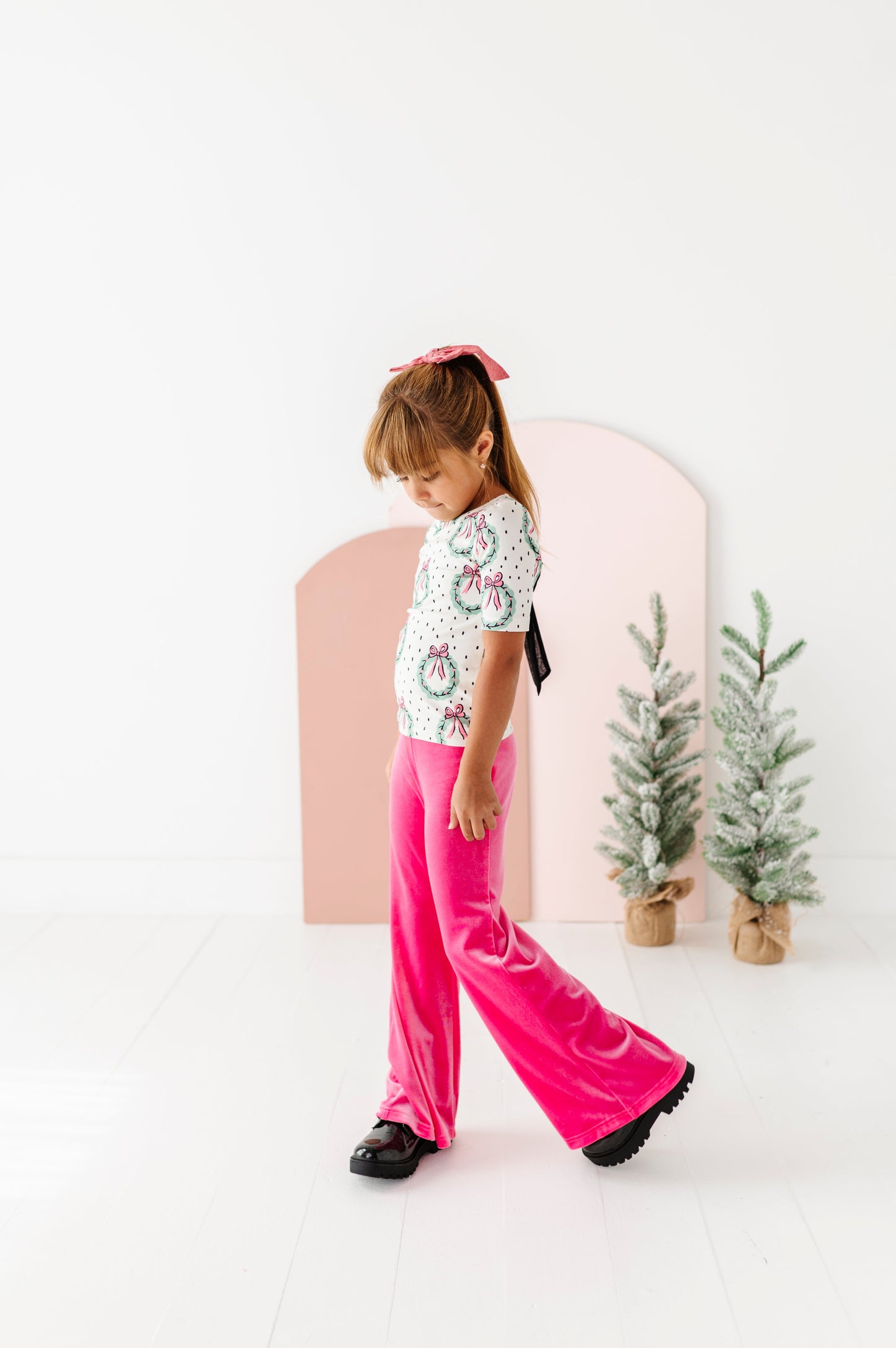 Girly Wreath Scoop Back Tee