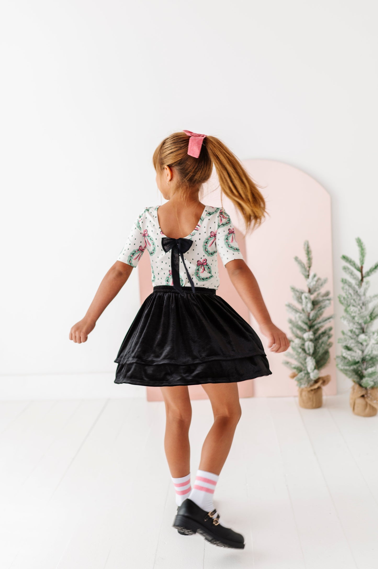 Girly Wreath Scoop Back Tee
