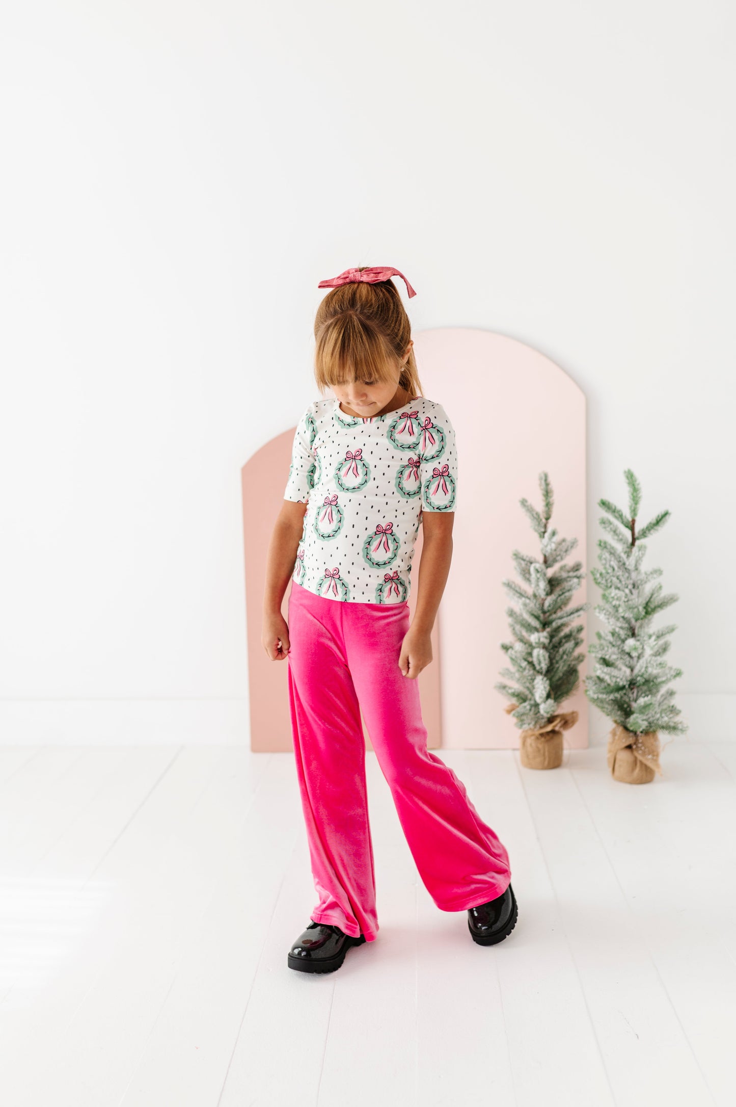Girly Wreath Scoop Back Tee