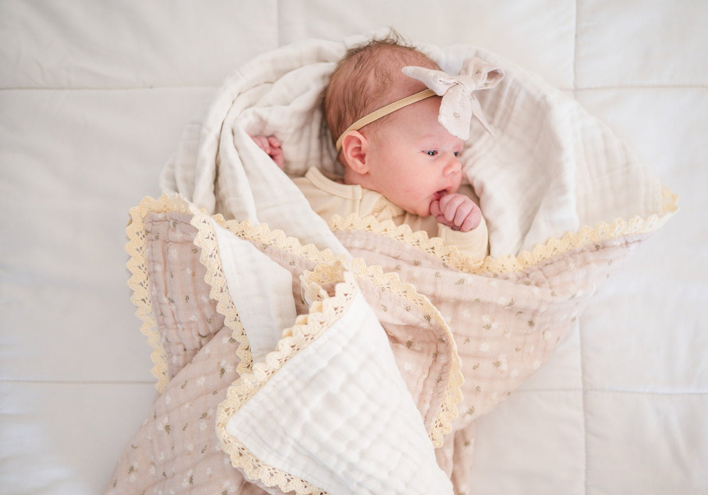 Muslin 6 Layer Blanket - White Tiny Floral