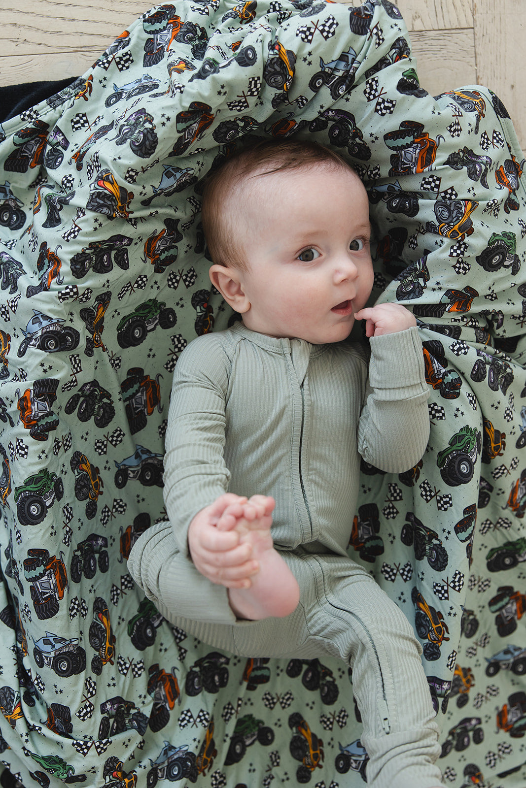 Sage Ribbed Zippy