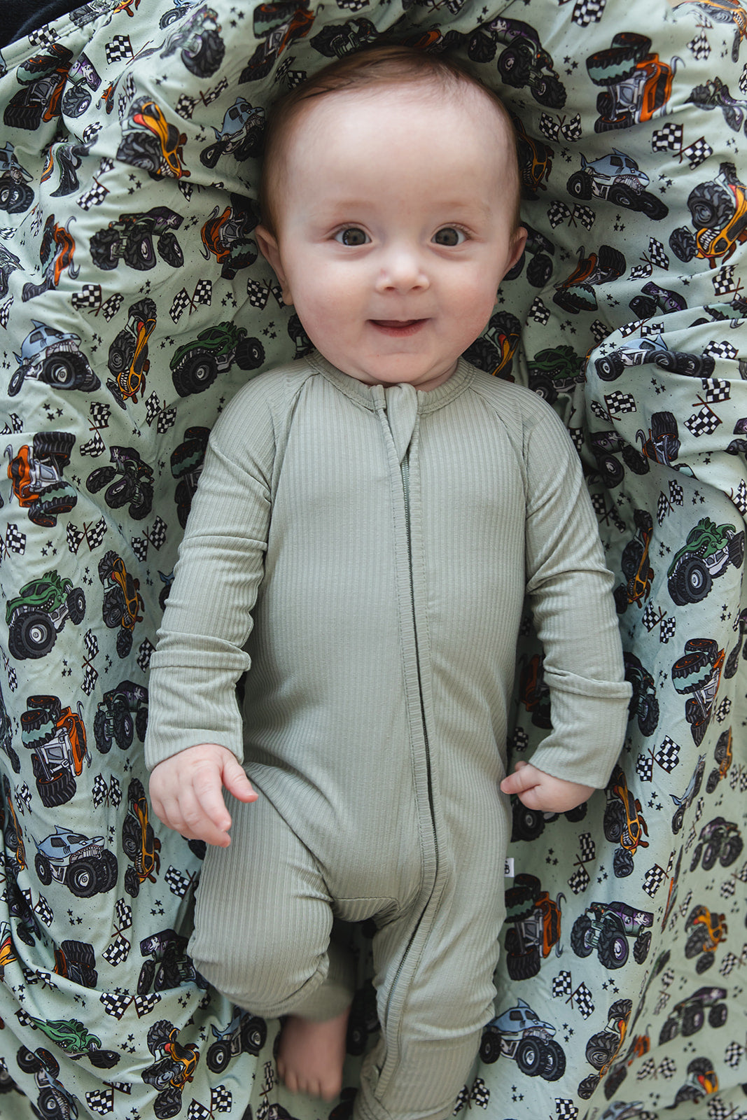 Sage Ribbed Zippy