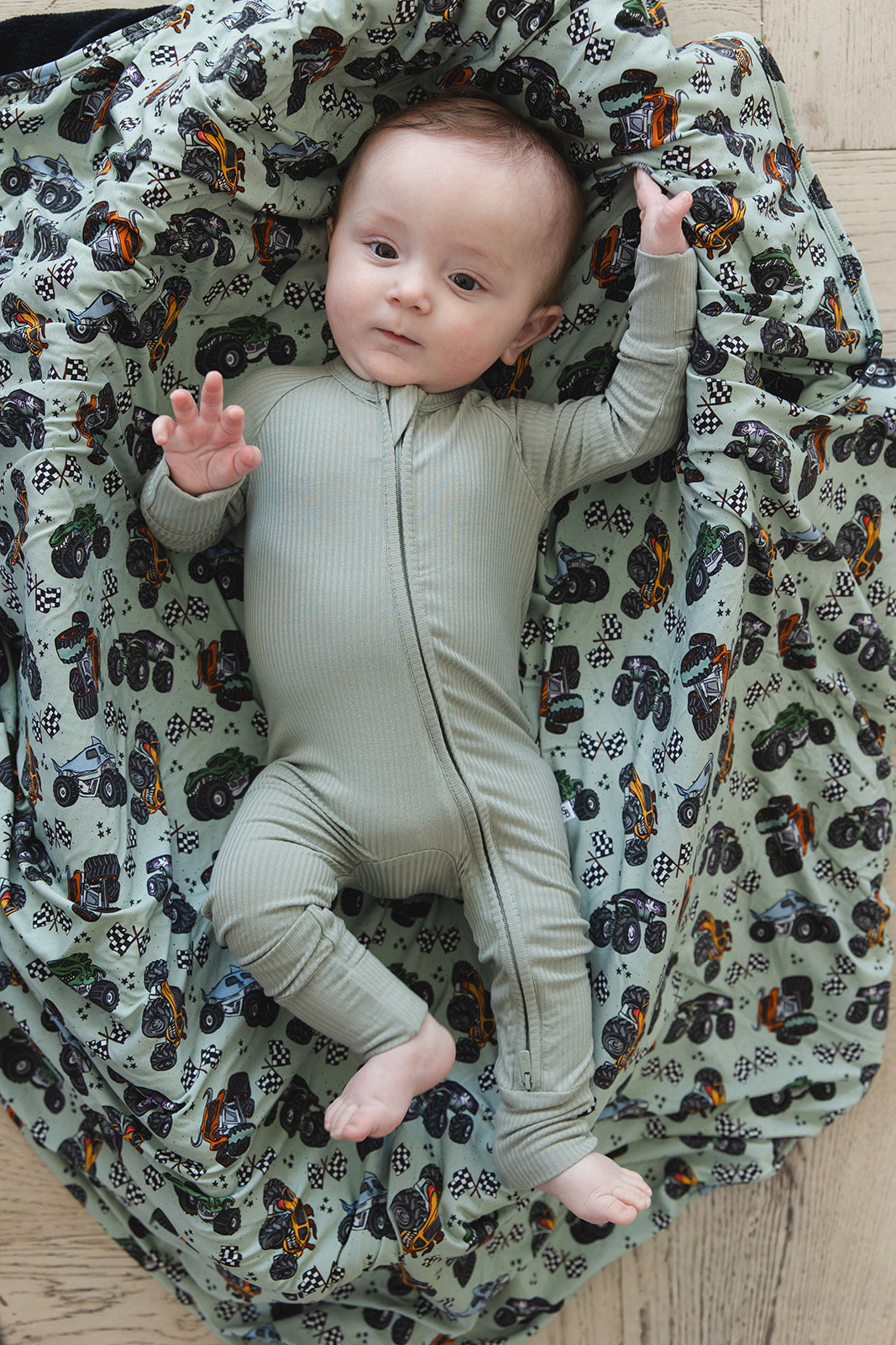 Sage Ribbed Zippy