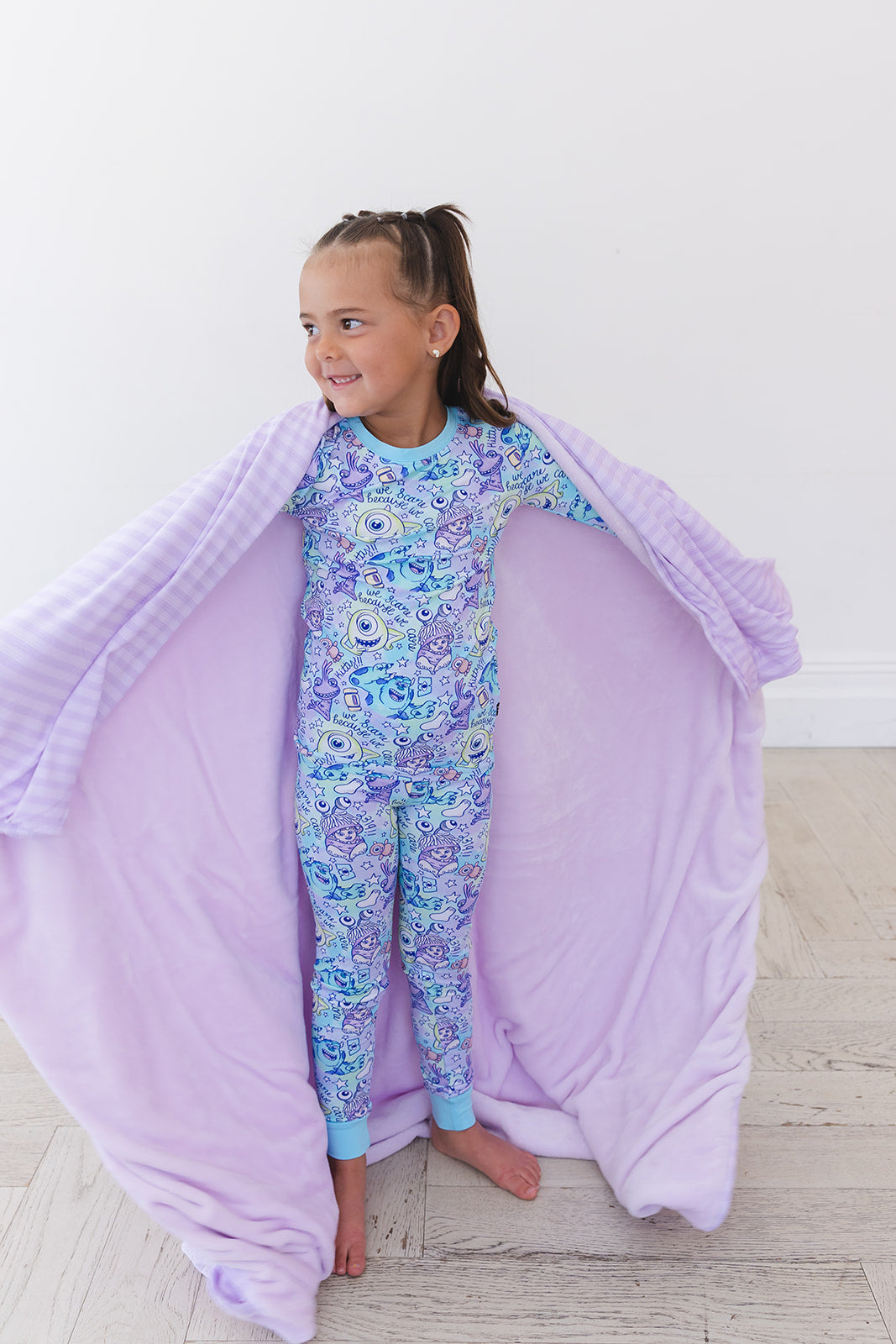 Amelia Ribbed Plush Blanket