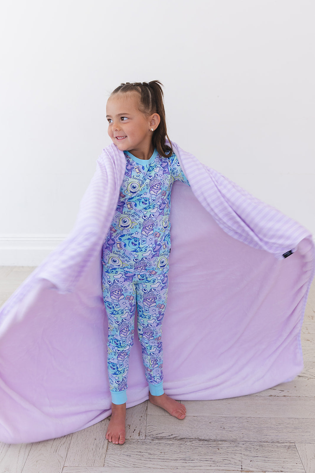 Amelia Ribbed Plush Blanket