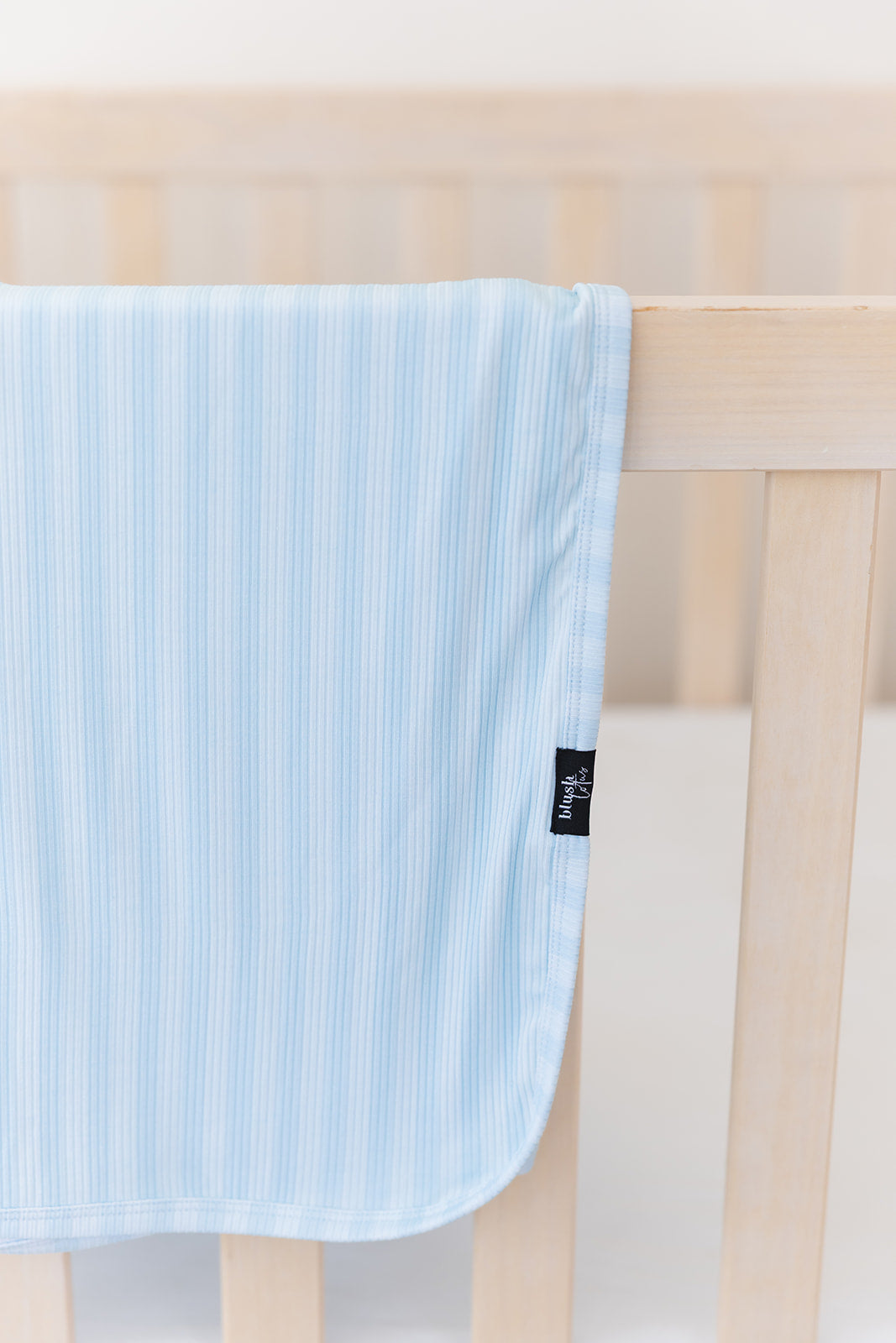 Oliver Ribbed Lightweight Blanket