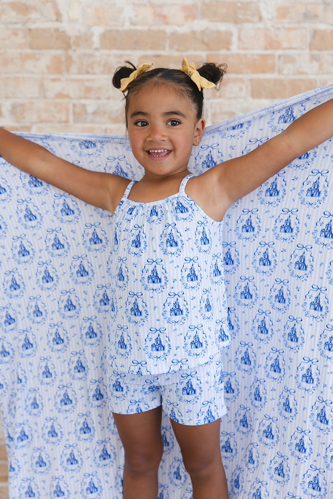 Ever After Ribbed Lightweight Blanket