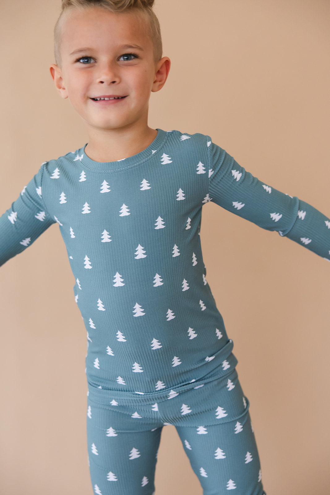 Northern Pine Ribbed 2-Piece Pajama Set