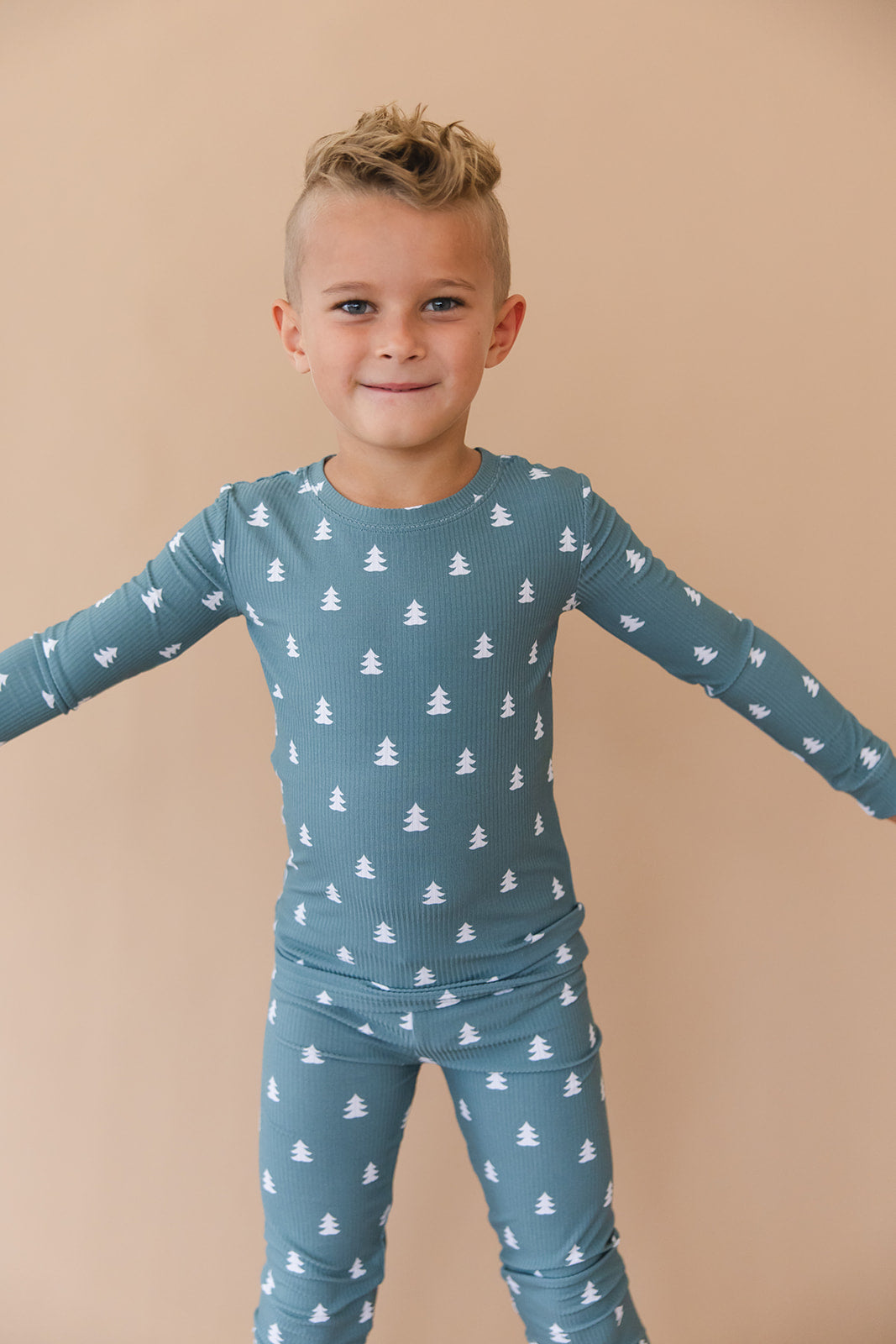 Northern Pine Ribbed 2-Piece Pajama Set