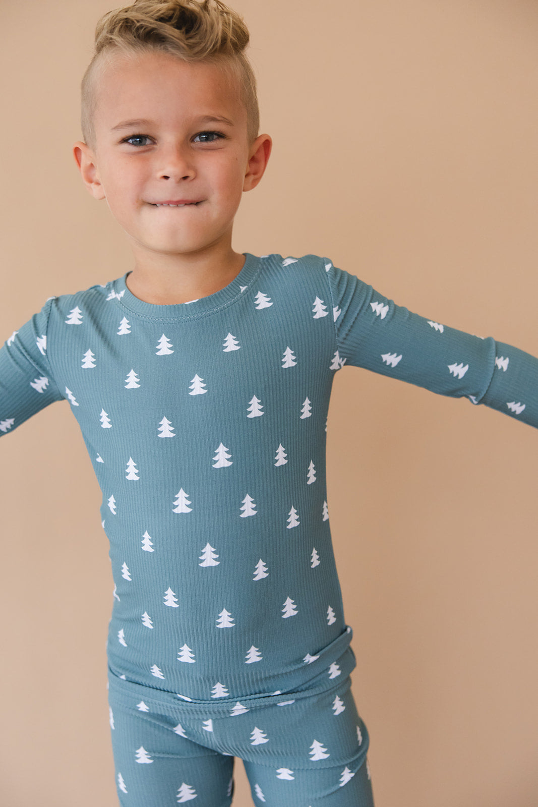 Northern Pine Ribbed 2-Piece Pajama Set