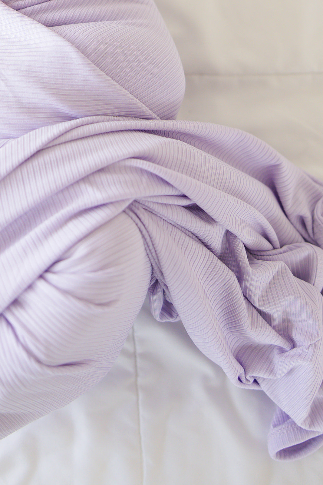 Hydrangea Ribbed Lightweight Blanket