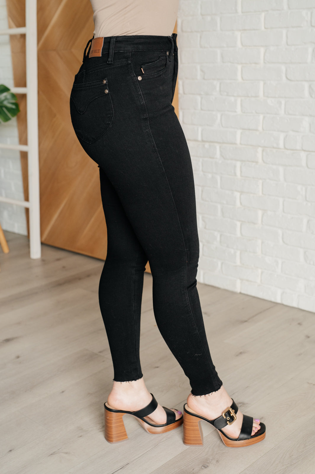 Judy Blue Nicole Tummy Control Skinny Jeans-Black