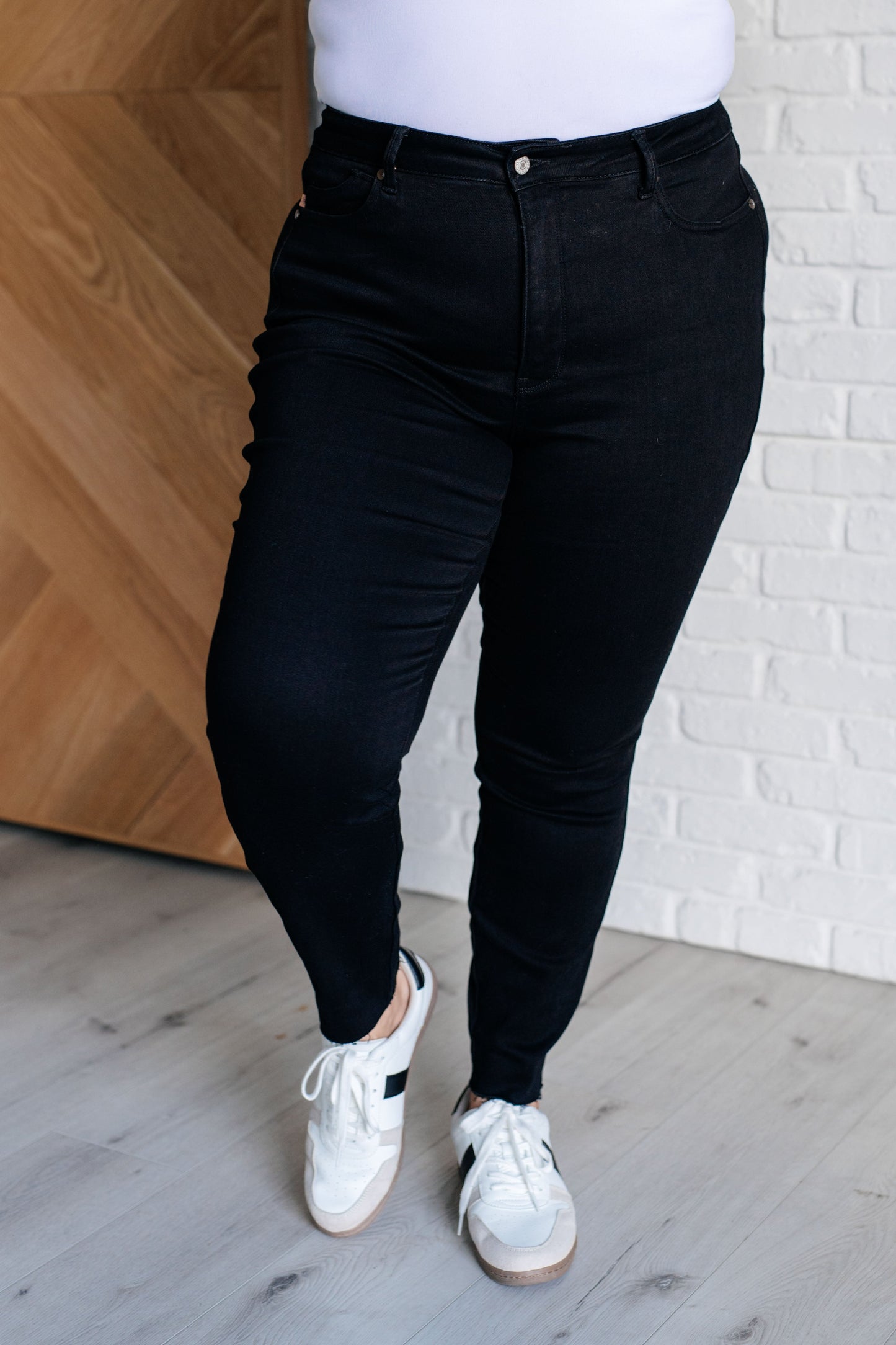 Judy Blue Nicole Tummy Control Skinny Jeans-Black