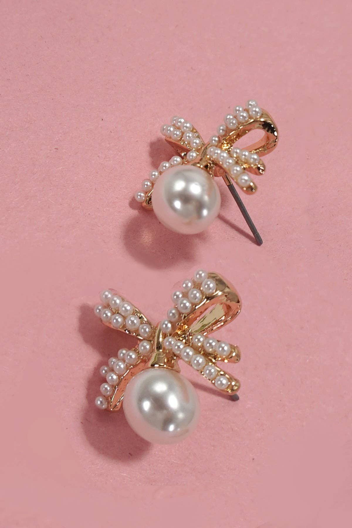 Vintage Vibes Pearl Earrings