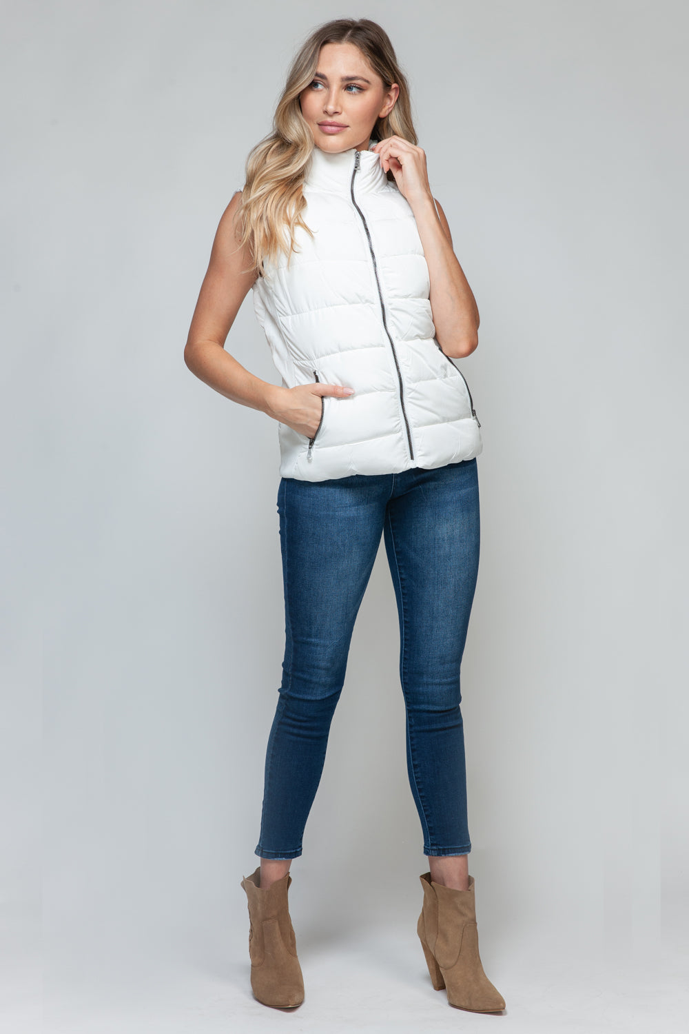 Apres Ski Zip Up Vest- White