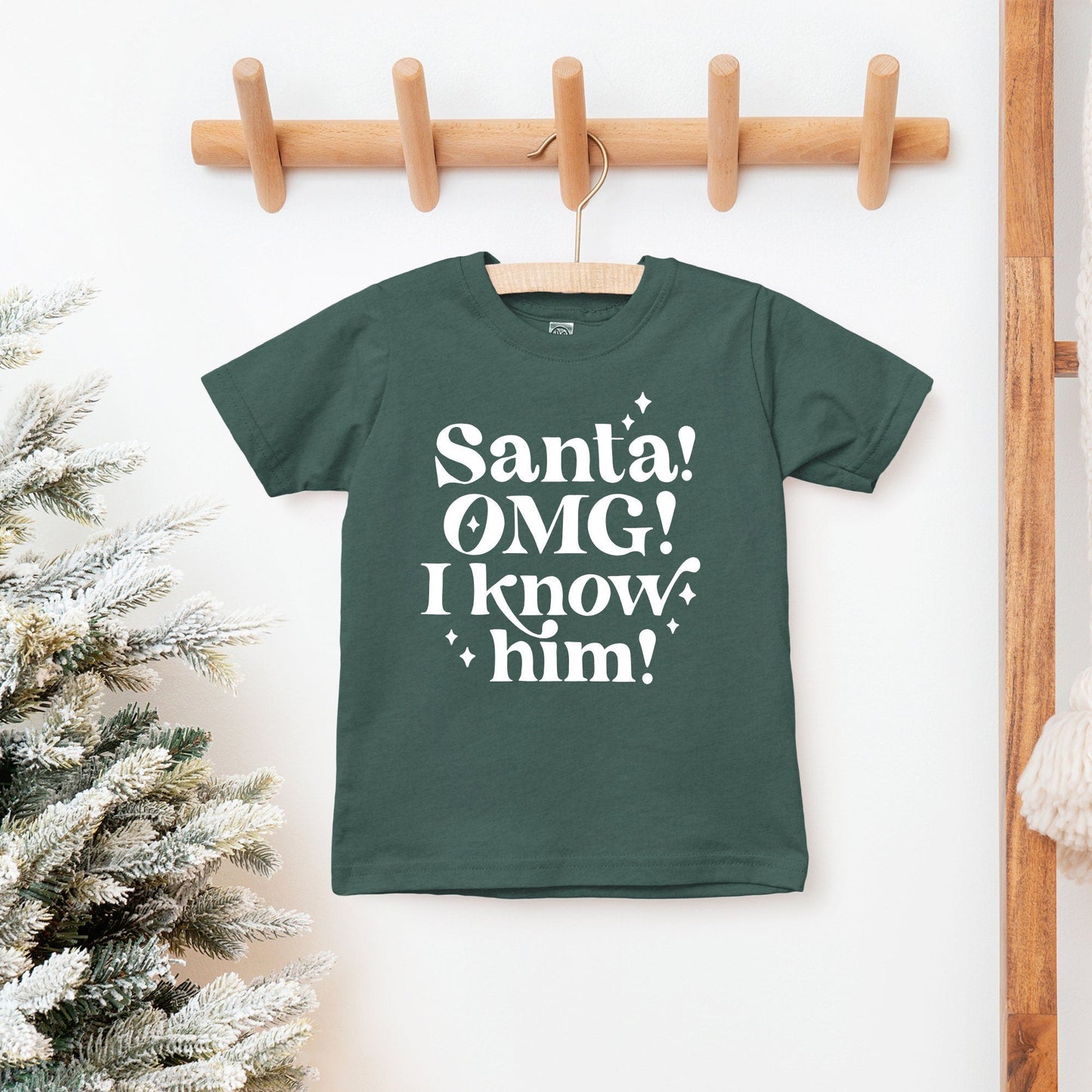 Santa! Omg I Know Him! Graphic Tee